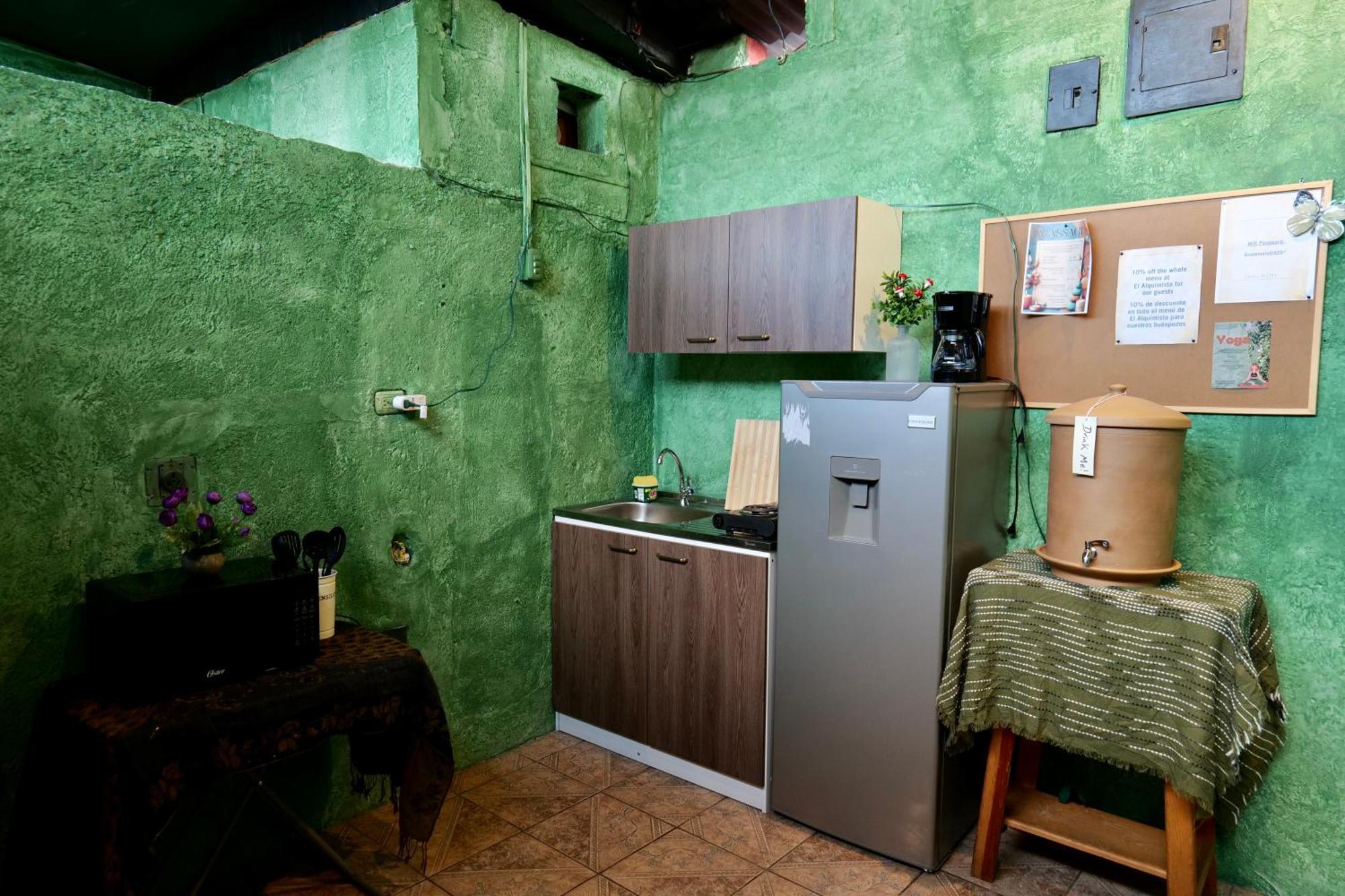 Wonderland Hostel Antigua Extérieur photo