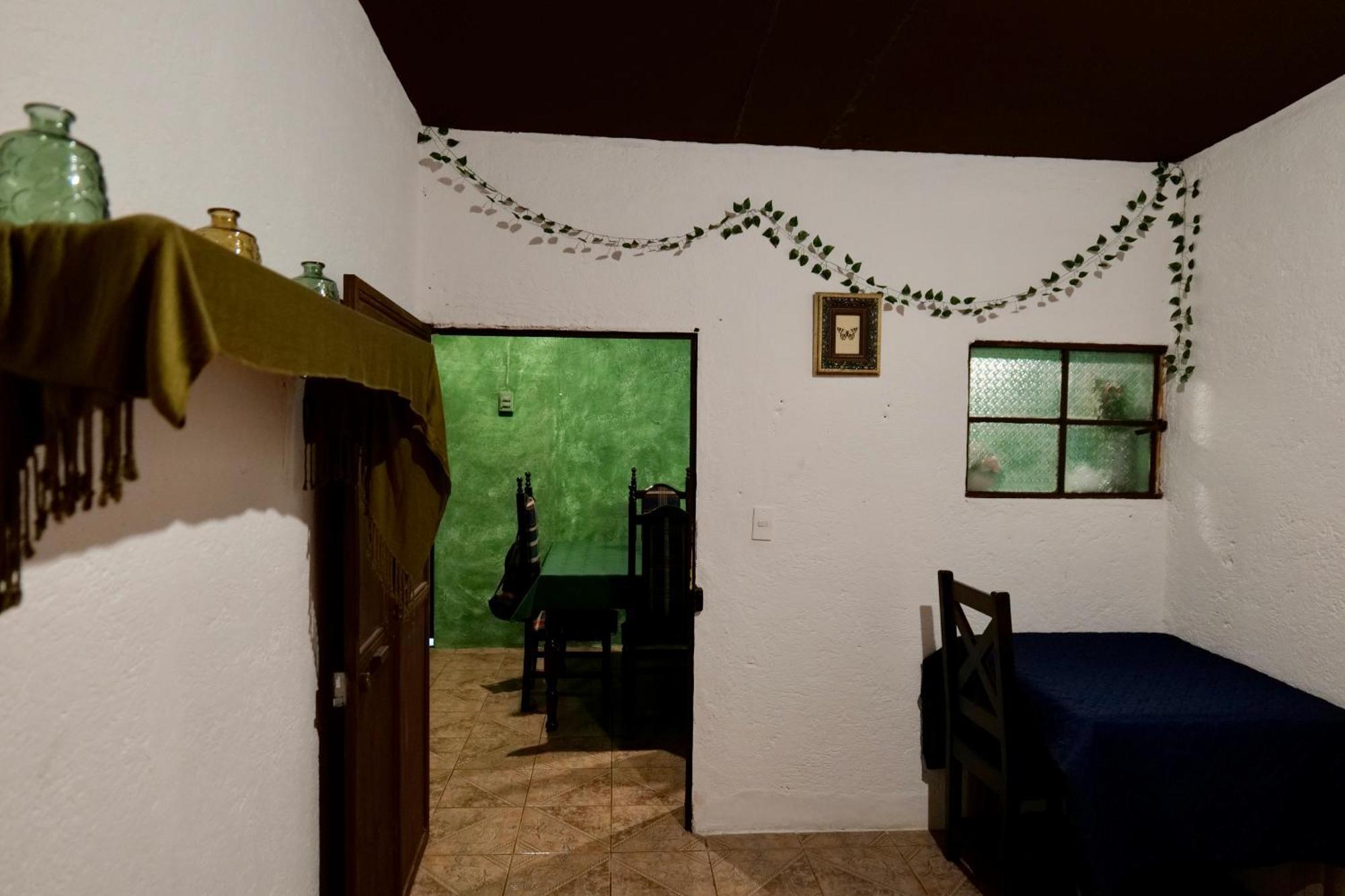 Wonderland Hostel Antigua Extérieur photo